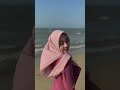 jilbab ketat pantat besar gamis kekecilan seksi montok