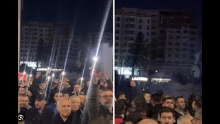 Tronditet Kurti! E presin me protesta e thirrjet Thaçi-Thaçi