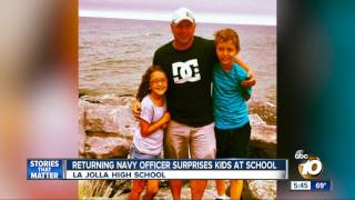 Returning Navy officer surprises kids at school