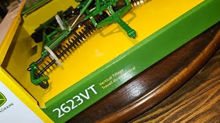 Ertl Replica Play John Deere 2623VT 1/32 Die-cast metal replica