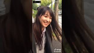 【日本妹子玩抖音】日本的女生放学路上都在干些什么？   1 【日本妹子玩抖音】放学路上    Av34215095,P1