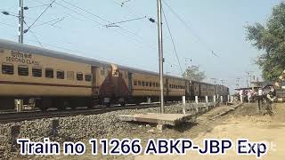 SECR Umaria Rail STN Train no 11266 ABKP-JBP Exp Exit AC 3tired with WAP7 locomotive