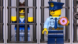 LEGO Experimental Prison Break Portal | Billy Bricks | WildBrain - Cartoon Super Heroes
