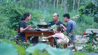 【冬瓜火锅】意外发现墙外两个大冬瓜 ，冬瓜盅火锅整起来，好吃又祛湿