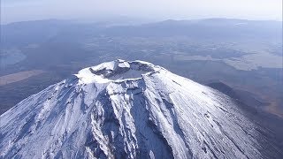 富士山が「初雪化粧」