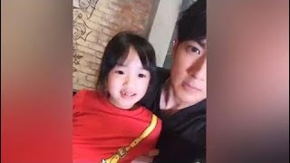 《爸爸去哪里》结束后吴尊带着neinei和max在文莱的直播啦！