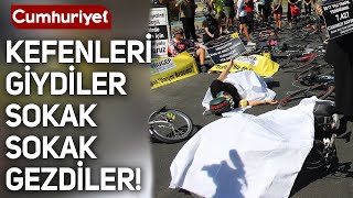 İzmirlilerden çok ses getirecek eylem: Kefenlerle sokak sokak gezdiler