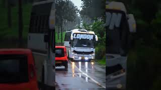 കർണകി യുടെ ആ വരവ് 🤍❤️/london karnaki😍 #bus #touristbus #london #shorts #youtubeshorts