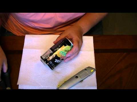 How to Cut an Aluminum Can How to Cut an Aluminum Can