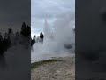 giant geyser eruption at yellowstone 热泉喷发 黄石公园