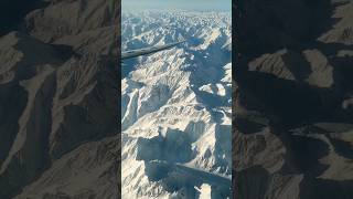 Airborne Bliss: A Heavenly Journey over the Snowy Himalayas #shortsfeed #airplane #rchobby #shorts