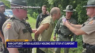Man arrested after holding people at gunpoint inside Smith County rest area, sheriff says