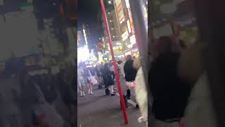 歌舞伎町　トー横　広場前　　　　　　　　　　　In front of the square next to Kabukicho