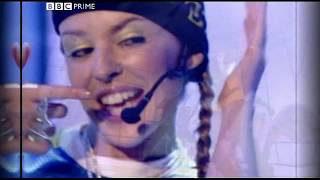 Kylie Minogue - In Your Eyes (Live Top Of The Pops 01-03-2002)