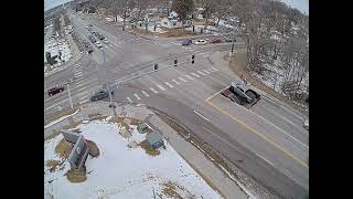 [WTF] Nebraska: Two Vehicles Falls Into Sinkhole At Stop Light #FOIA