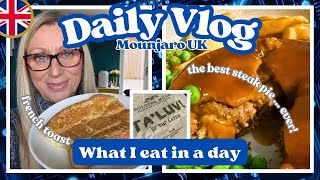 DAILY VLOG: Tuesday 18th Feb - farm shop steak pie … worth the cals. What I ate today #mounjarouk