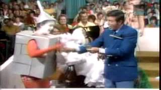 Let's Make A Deal (Episode 1) (1971 Syndicated Episode)