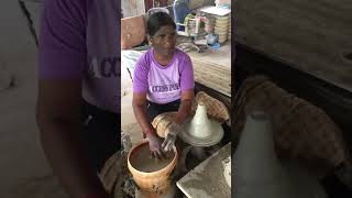 Malaysian Tamil lady… makes clay pots… மண் பானை செய்யும் மலேசிய தமிழ்ப்பெண்… A 👌❤️