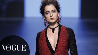 Kangana Ranaut Ramp Walks for Tarun Tahiliani | Lakmé Fashion Week W/F 2016 - Opening | VOGUE India