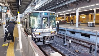 【JR西日本】大阪駅:223系2000番台2次車(V34編成)+223系2000番台1次車(W11編成)新快速(A)京都方面草津行き発車(2025/1)