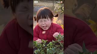 公主请吃橘子隔着屏幕我都觉得酸 #funny #baby #cute #夏天