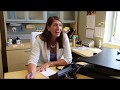 Creepy phone scammer tries to flirt