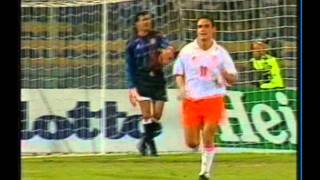 1995 (October 11) Malta 0-Holland 4 (EC Qualifier).avi