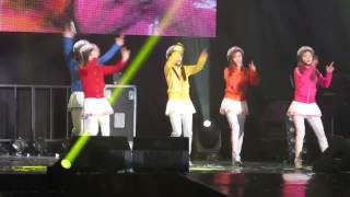 Lonely Christmas꾸리스마스 Crayon Pop크레용팝 Live @ the Concert For the Firemen