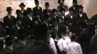 munkatch yeshiva choir chanuka sample 6