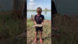 មើលស្មាត យកបានត្រីធំ😱 #fishing #viralvideo #carpfishing #fishingvideos