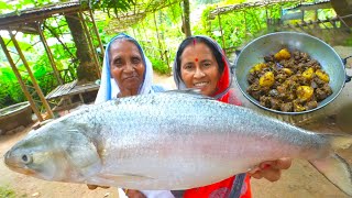 বর্ষাকালে হাঁসের মাংসের স্বাদ কেমন সঙ্গে দুধমান কচু পাতায় গঙ্গার ইলিশ ভাপা | Duck curry & Ilish Vapa