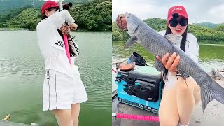 美女花580块钱4个小时，乡村水库钓巨型鲢鳙，什么鱼竟然把杆子拖着跑？？【女钓友微微】