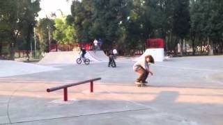 Moy Galindo switch flip boardslide / Ollie late flip :3