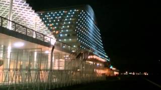 *神戸港の夜景。　　Night view of the Kobe Port.