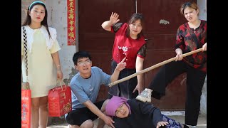 端午节当天孙子带女友回家，却发现奶奶捡垃圾生活，看完真精彩