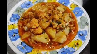 Cauliflower with potatoes/Κουνουπιδι με πατατες γιαχνί