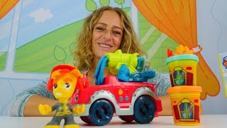 Spielspaß mit Play-Doh Knete - Das Feuerwehrauto - Wir löschen einen Brand