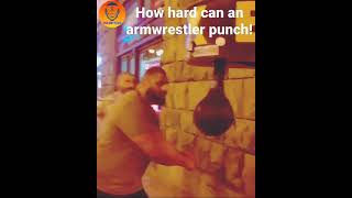 Which armwrestler can punch harder | Levan Sagnashvili vs Gennady Kvikvinia #armwrestling #shorts