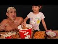 jollibee chickenjoy and spaghetti crunchbaby