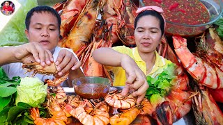 กุ้งกุลาดำ กุ้งลายเสือใหญ่ ย่างไฟหอมๆ น้ำจิ้มเผ็ดจี๊ดแซ่บๆ ยามแลง