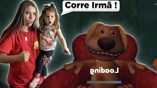 EU E MINHA IRMÃZINHA TIVEMOS QUE FUGIR DO CACHORRO DOIDO (roblox)