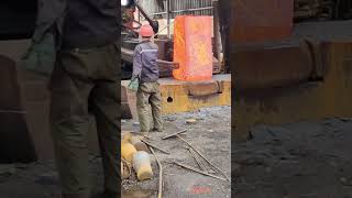 Dangerous Biggest Heavy Duty Hammer Forging Factory, Fast Extreme Ring Forging Rolling Process