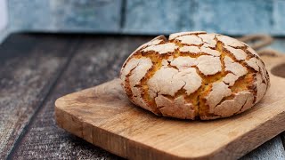 Try this easy BROA DE MILHO recipe - Gorgeous crackled CORNBREAD