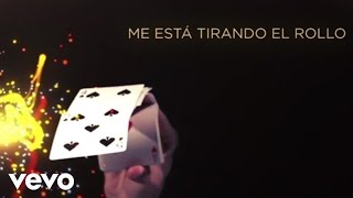 Banda Los Recoditos - Me Está Tirando El Rollo (Official Lyric Video)
