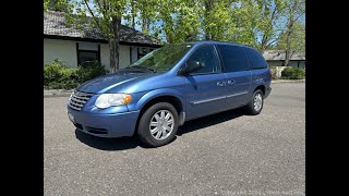 Lot 0105: 2007 Chrysler Town And Country Mini Van