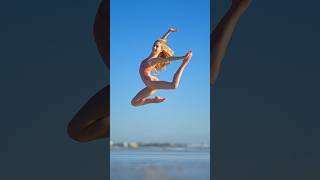 Photo session with Madeline at the beach #ballet