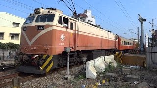 5501次莒光號通過斗六市鎮北路平交道