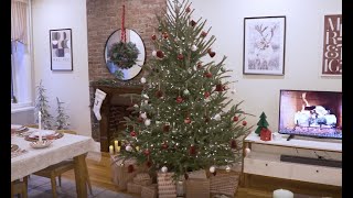 Brooklyn apartment gets decked out in cozy Christmas decor in festive transformation