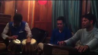 waqar Khan Singing A Kashmiri Song ❤️