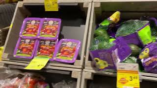 GROCERY SHOPPING/SAFEWAY SW CALGARY ALBERTA CA/YOLLY CAJIMAT